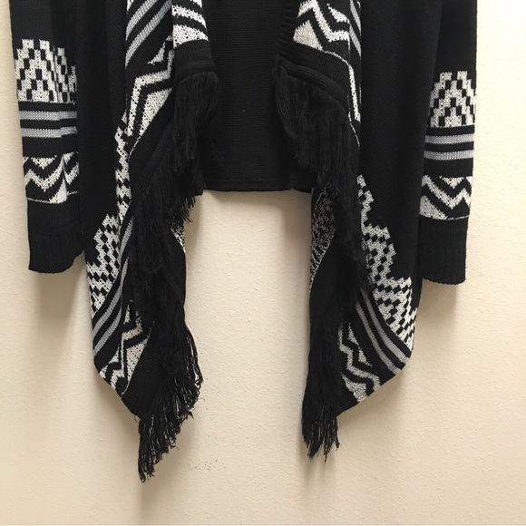 Canyon River Blues Sweater Black Open Front Cardigan Fringe Size Medium NWT - Picture 4 of 9